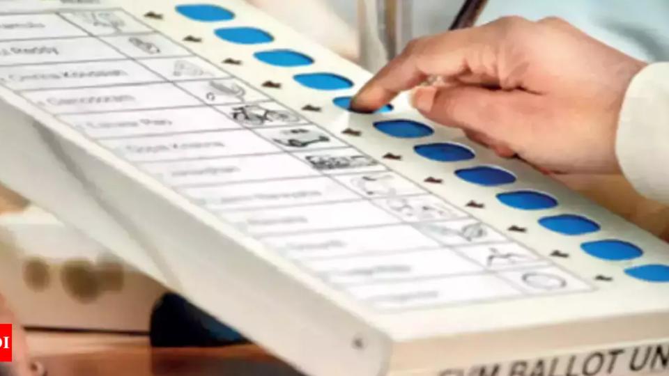 mlcelectionsintelanganacongressaspirantsintensifylobbyingfortickets