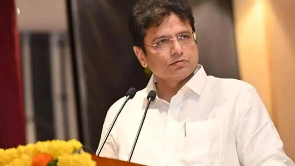 Telangana Govt provides Free Rice of Rs 1200 Every Month, says Sridhar Babu