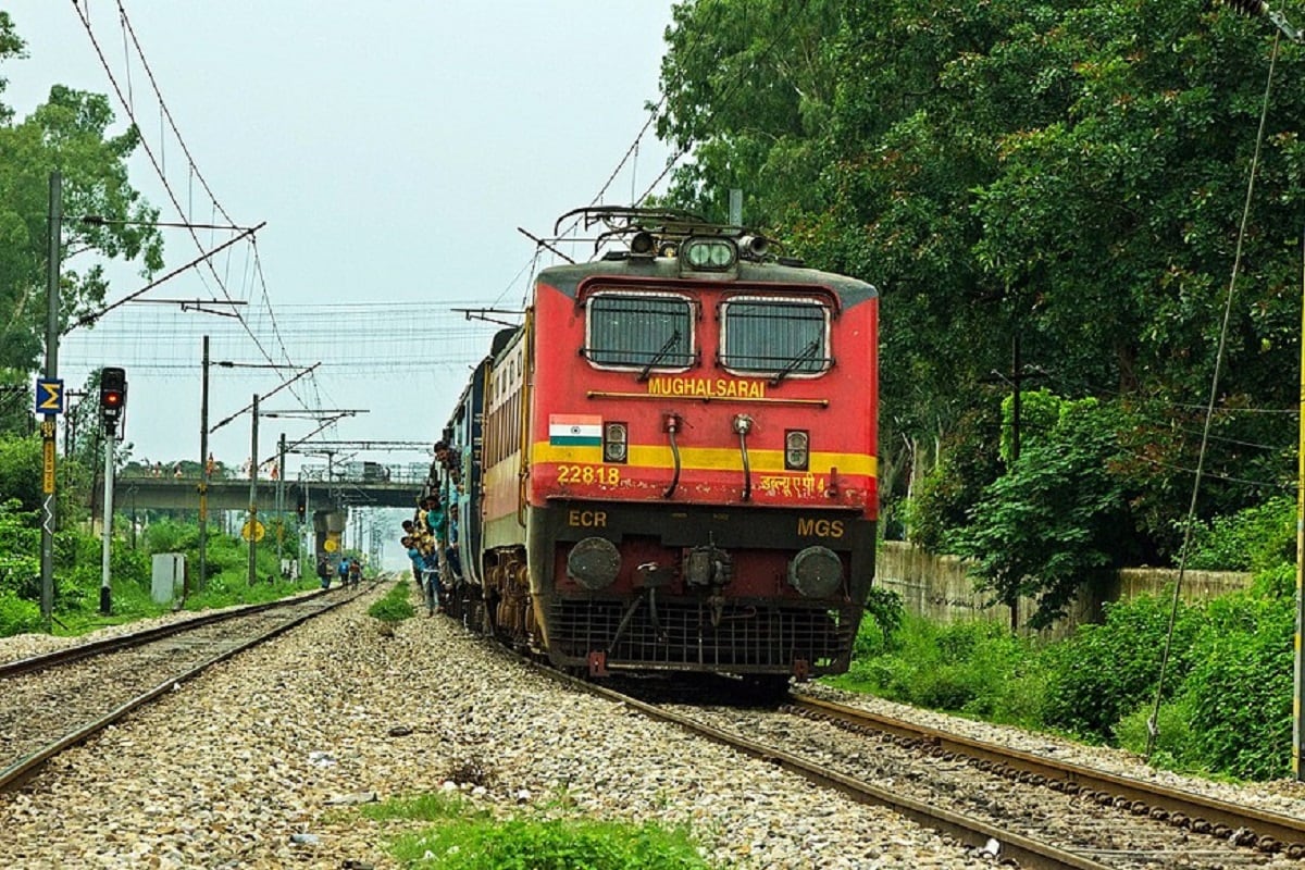 southcentralrailwaytorunspecialtrainsbetweenhyderabad–tirupatihyderabad–nagarsolnarsapur–yesvantpur