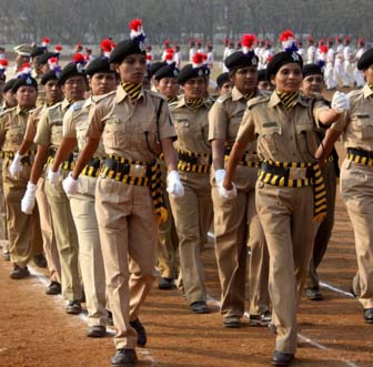 tstorecruit33%womeninstatepoliceforce