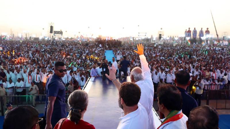 congressworkersflocktovijayabherimeeting
