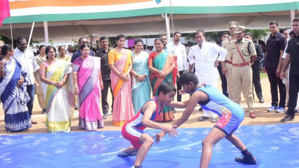 independencedaycelebratedongrandscaleinerstwhilemedak