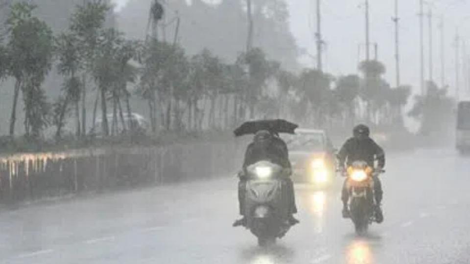 Cyberabad police urges early logouts to ease traffic 