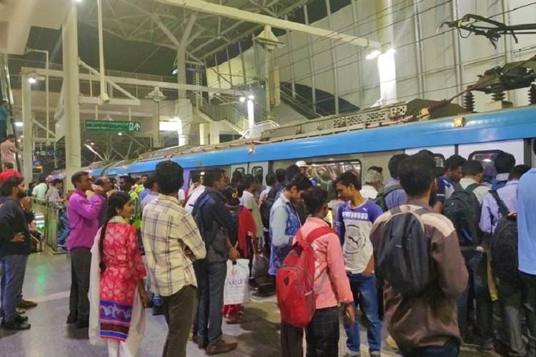 hyderabadmetrotrainservicesdisruptedduetotechnicalsnag