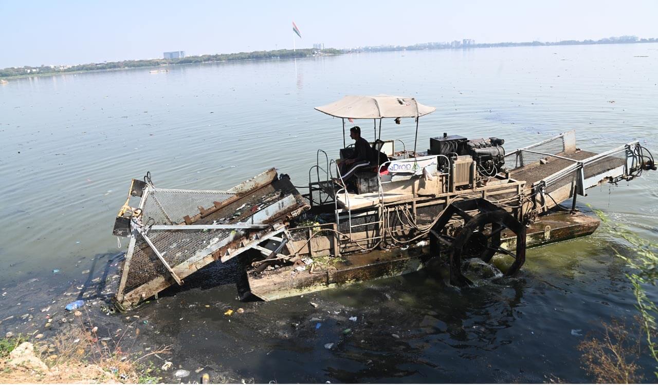 Efforts on to clean Hussain Sagar amid pollution complaints