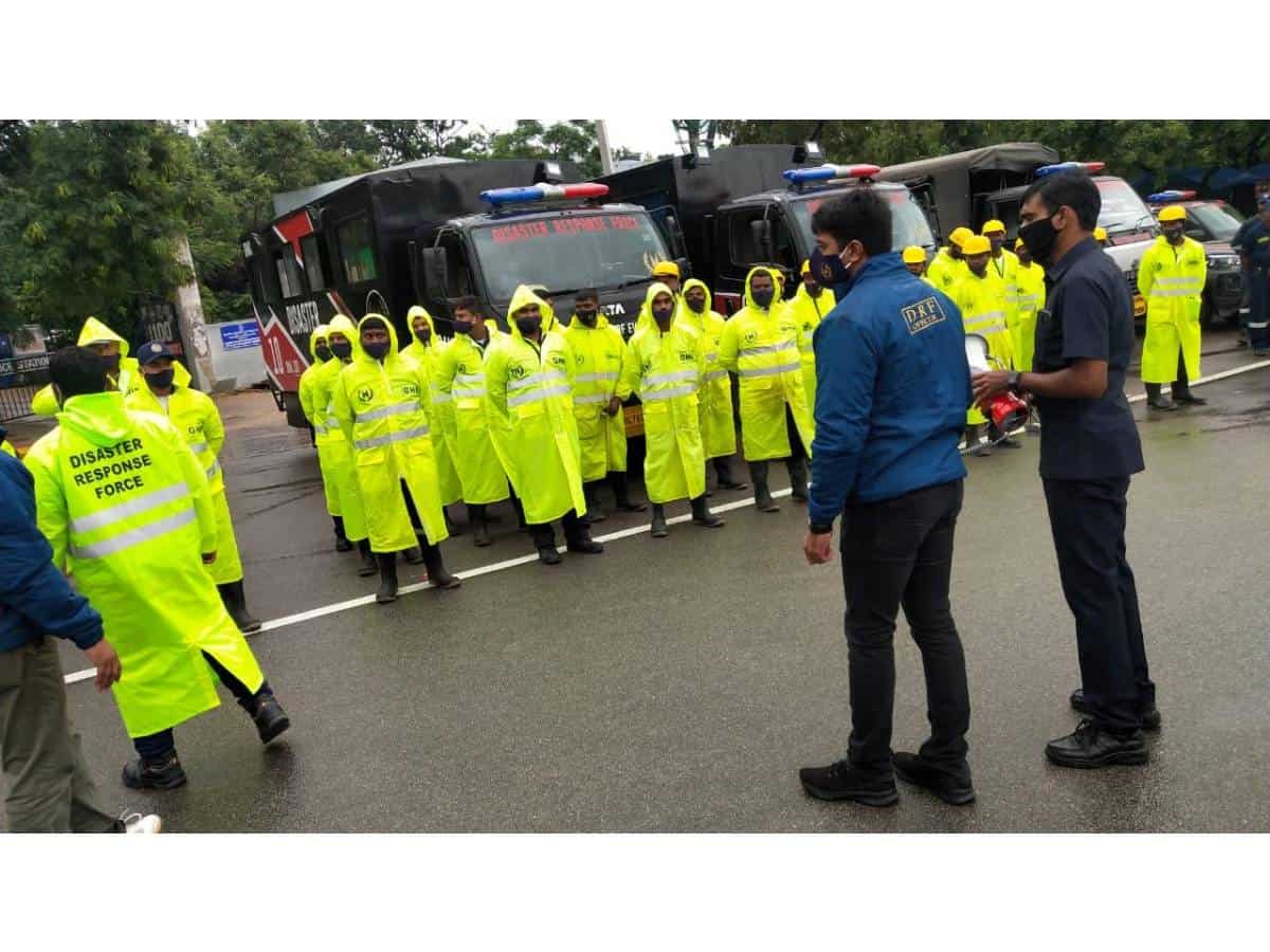 ghmcemergencyteamsonhighalertinhyderabad