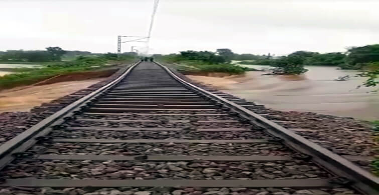 Medak floods disrupt train services; SCR cancels, diverts multiple trains in Hyderabad division