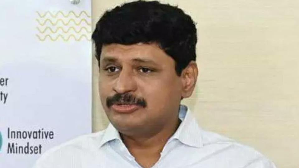 Former BRS MP Santosh Appears Before SIT 