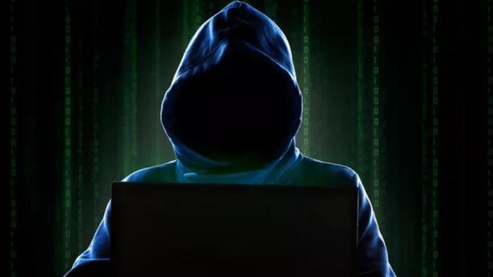 Woman loses Rs 1.07 lakh to fake Amazon helpline call in Secunderabad