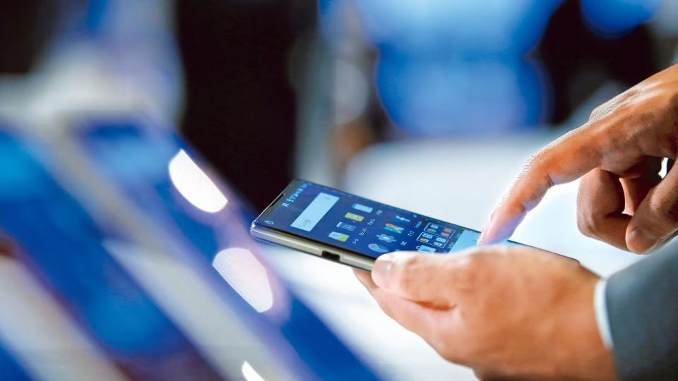 Don’t buy mobile without bills, Hyderabad police to shop owners