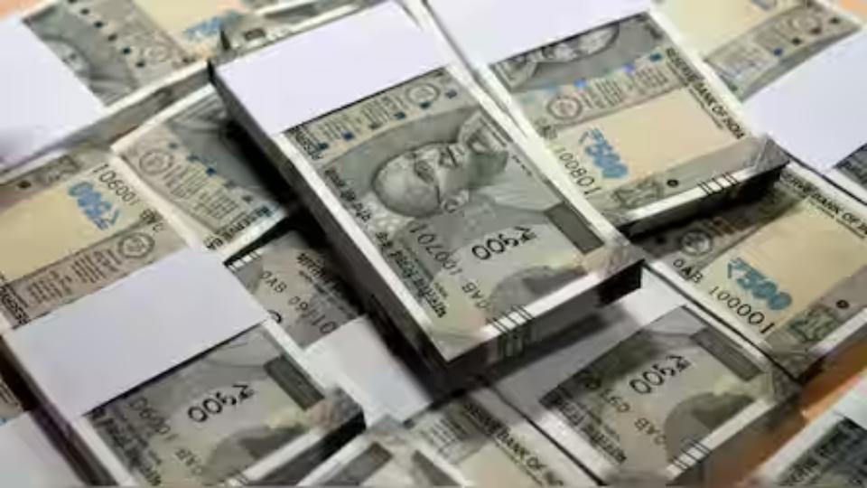 Fake Currency Racket Busted in Shamshabad, Three Held