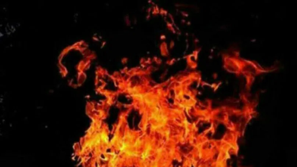 Fire broke out at tMaruti Suzuki service station in Rajendranagar