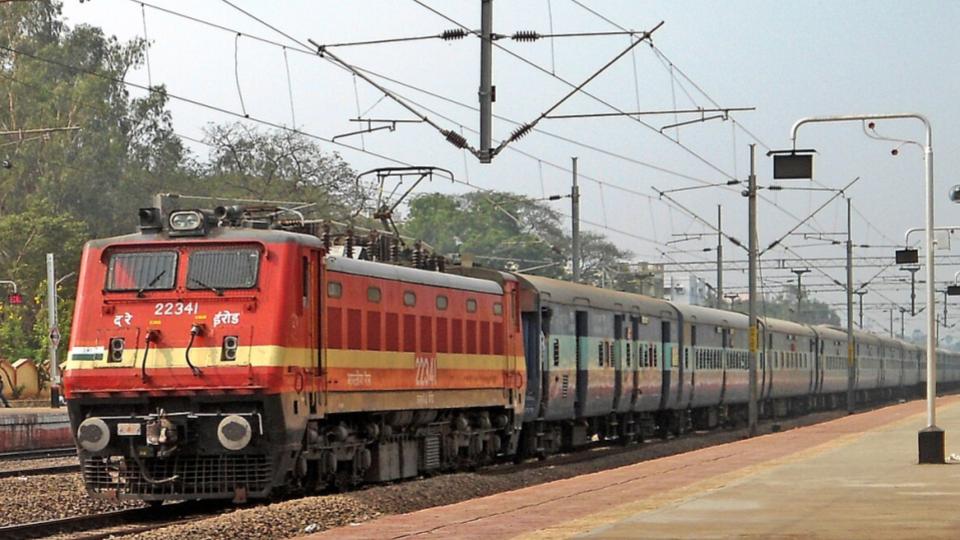 Howrah Express train delayed due to technical fault in Nalgonda