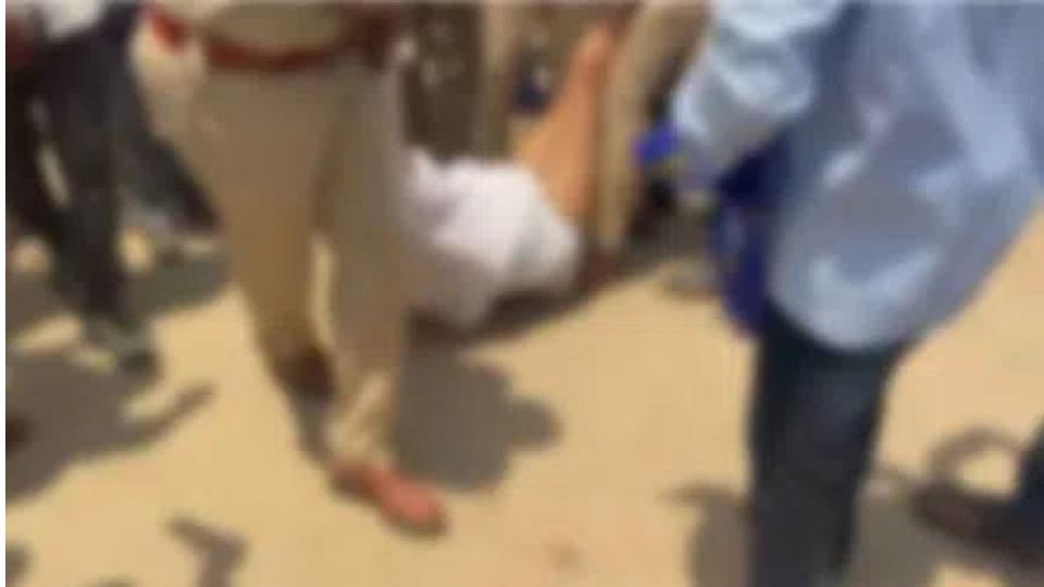 dalitsstrippedabusedbypoliceforputtingbannersonambedkarjayantiinkamareddy