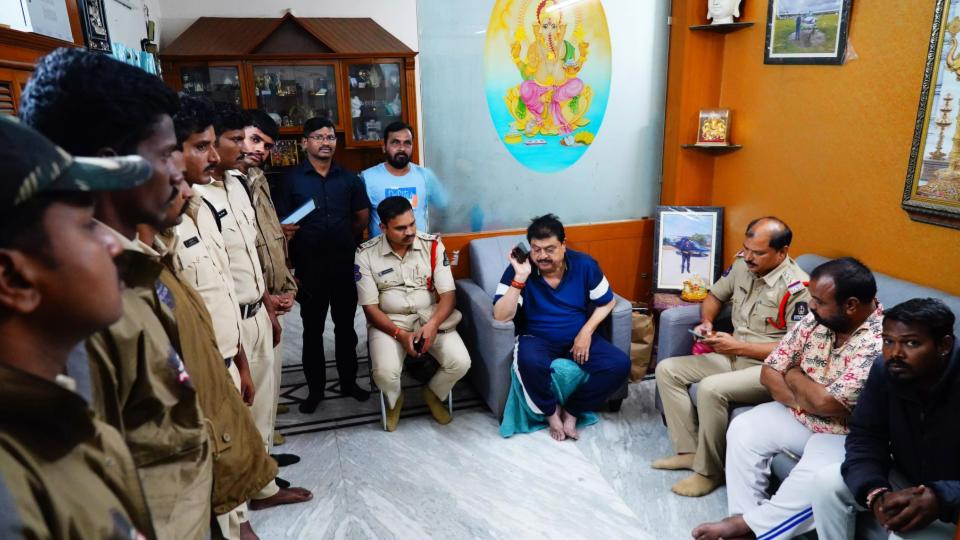 BJP State President kept under house arrest by Hyderabad police