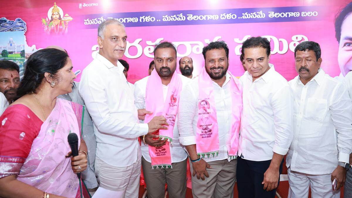 Mahila Congress president, 200 workers join BRS in Medak