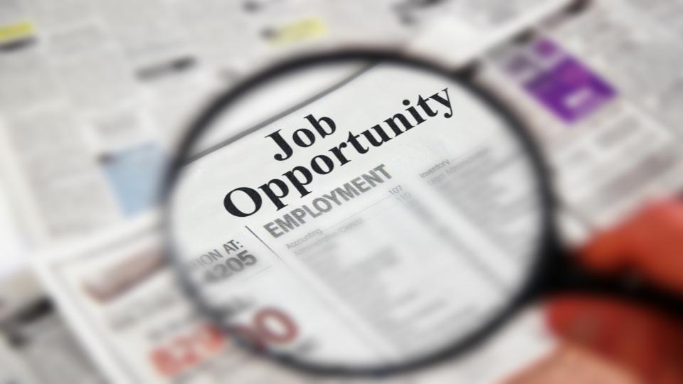 TOMCOM invites applications for jobs in Greece