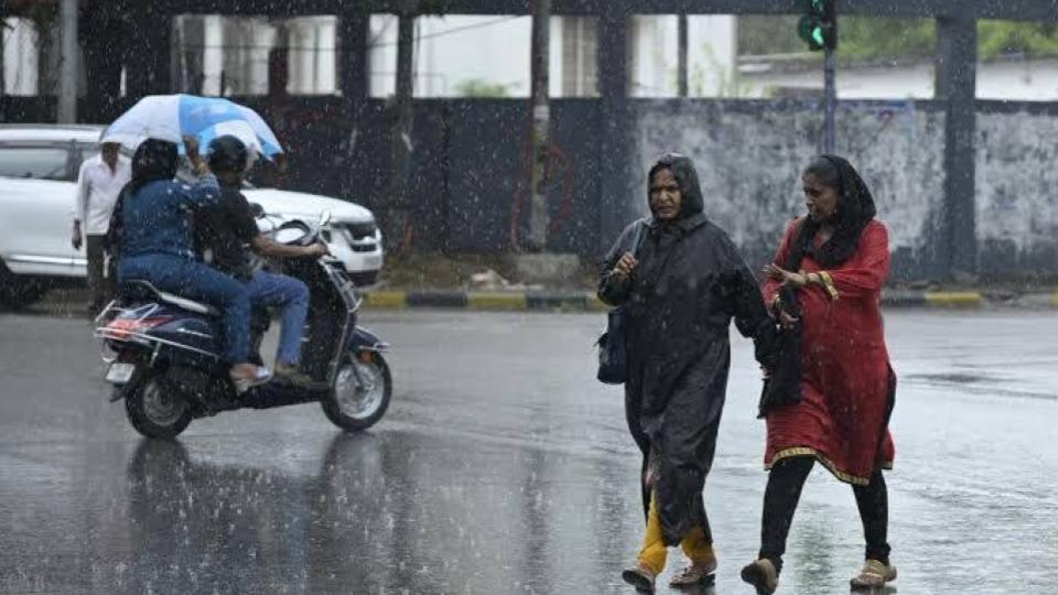 IMD Hyderabad issues 48-hour heavy rainfall alert for Telangana districts