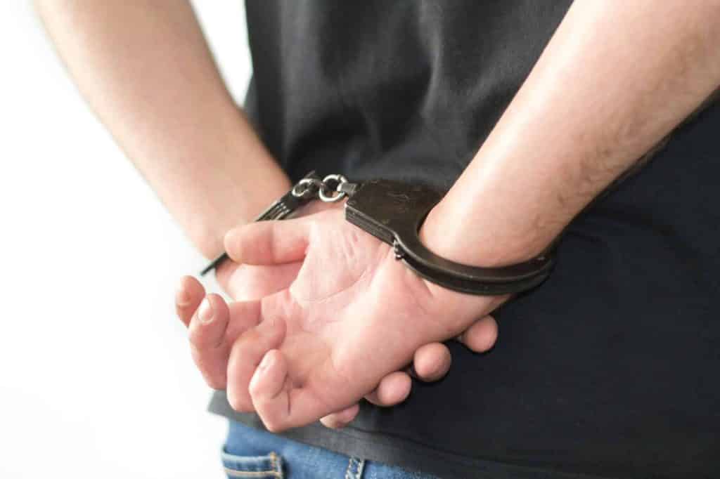 manheldforrobbingpregnantwomanatknifepointinhyderabad