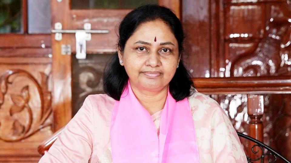 Maganti Sunitha alleges rigging, rowdyism in Jubilee Hills bypoll