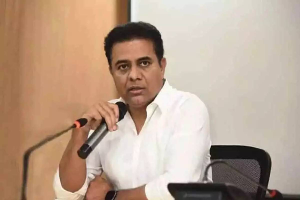 KTR escapes unhurt after truck hits his car near Karimnagar