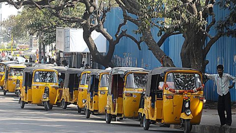 Minor Held After Driving Auto with Woman on His Lap In Chaderghat