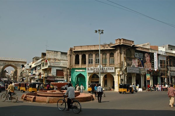 hyderabad:normalcyreturningtooldcity