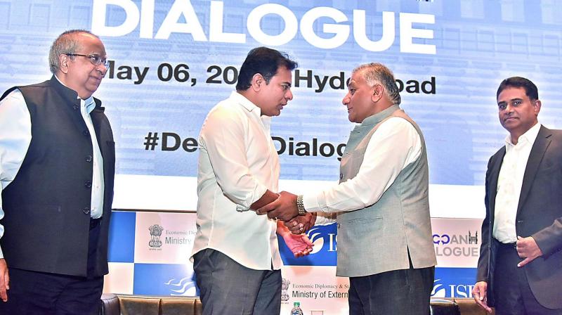 vksinghstressesforgreatercordinationbetweenministriesinthecentreandthestates