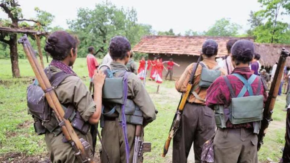 Eight Maoists, including a woman surrender before Ramagundam police