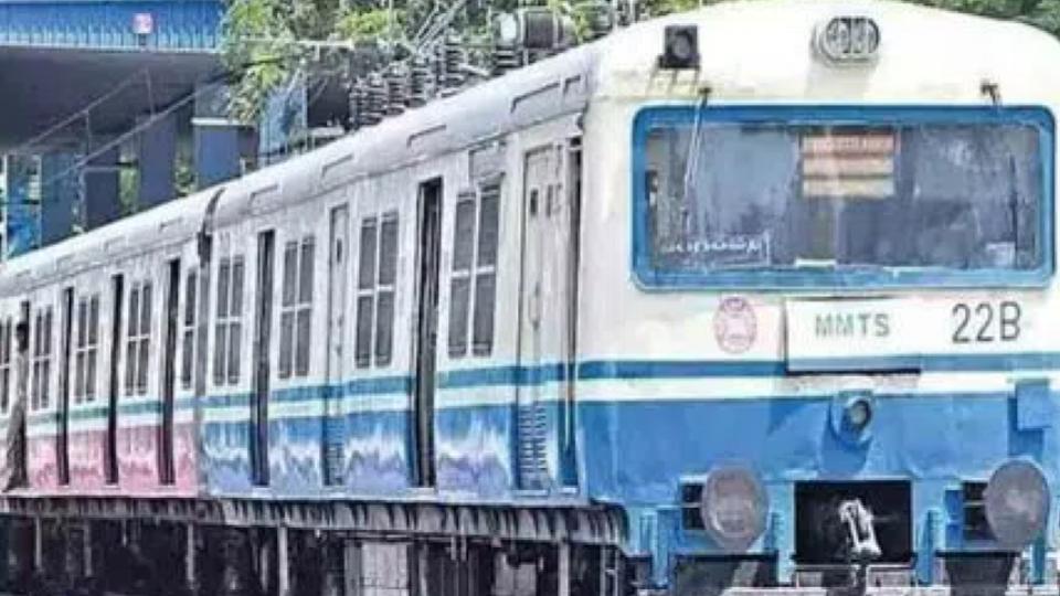 Man dies after falling from MMTS train in Hyderabad