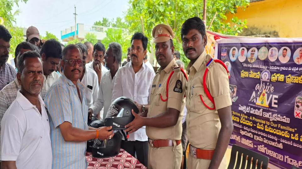 Cops Gift 100 Helmets Under Road Safety Initiative in Gadwal