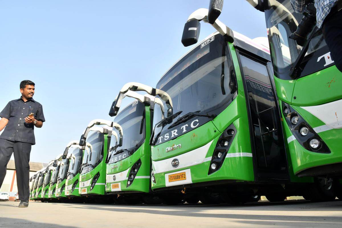 TGSRTC plans free WiFi in buses and bus stations