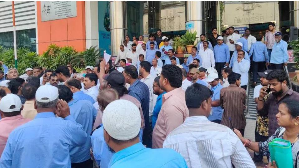 Water works employees union protest against HMWSSB’s employees transfers, lack of uniforms