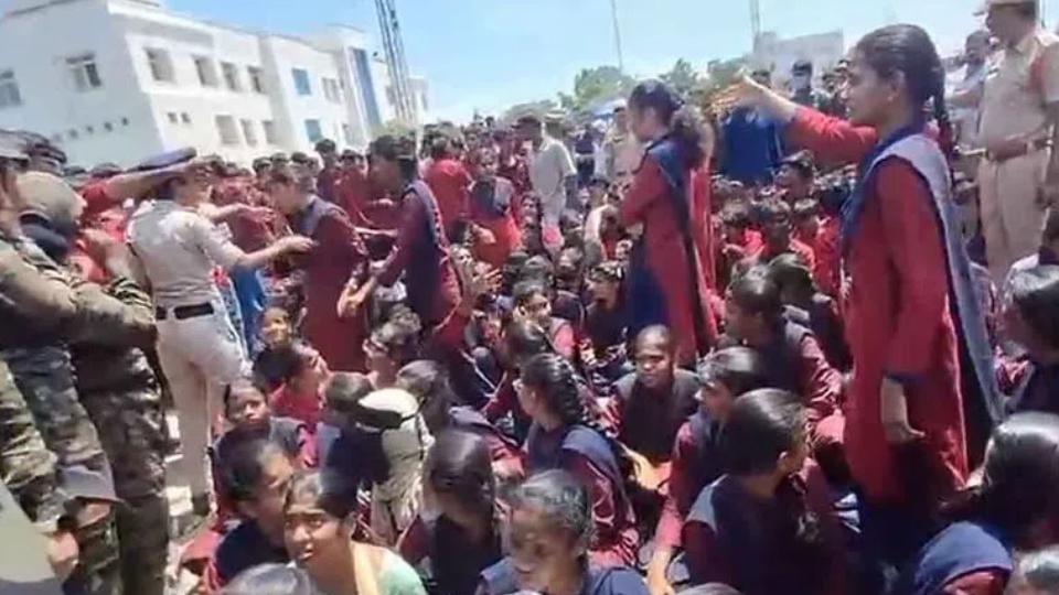 Polytechnic students demand immediate withdrawal of GO 97