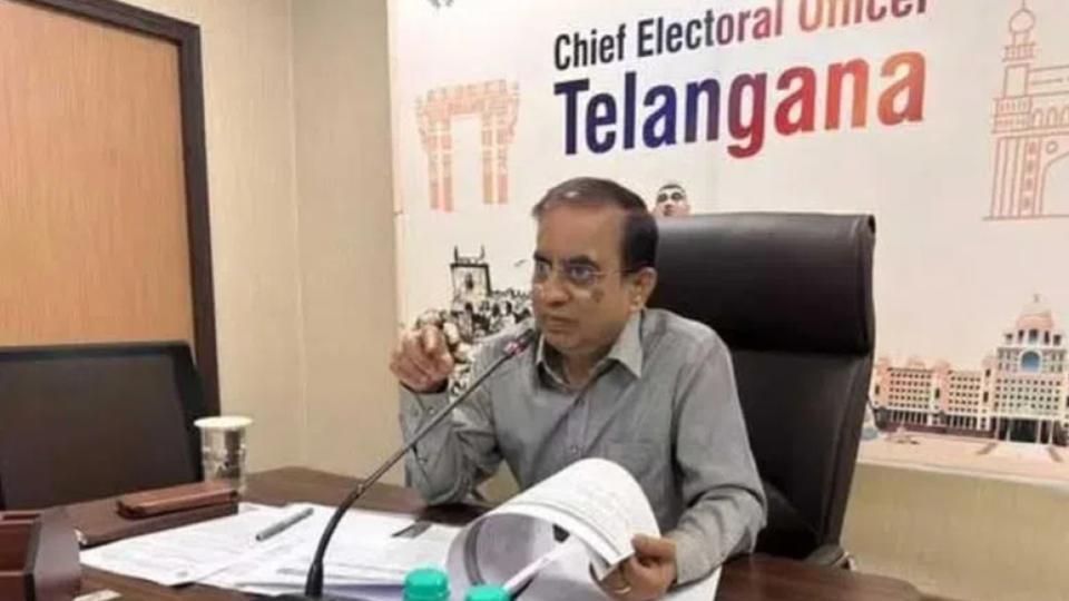 Telangana CEO warns voters against fake ECI messages 