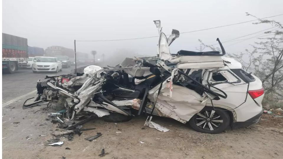 3 Killed in Road Accident on Bengaluru-Hyderabad Highway Road