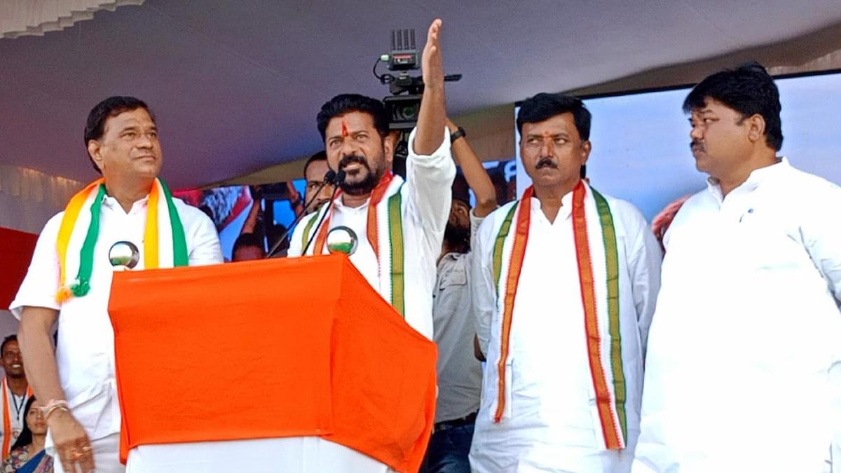 revanthreddysaysthepeopleofgajwelwantedtodiscardraoduetowhichhefledtokamareddy