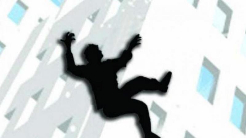 Woman dies after jumping from building in Vanasthalipuram