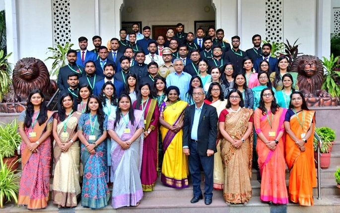 telanganagovernoraddressesprobationersofindianstatisticalserviceof2021and2022batches