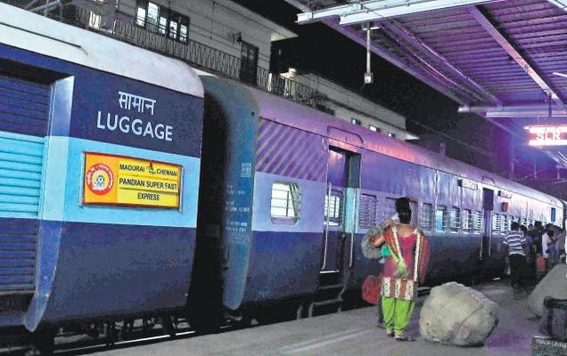 scrtorun28specialtrainsaheadofdasarafestival