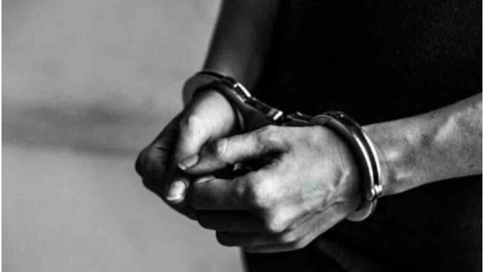 Bollarum police nab phone snatching gang in Secunderabad