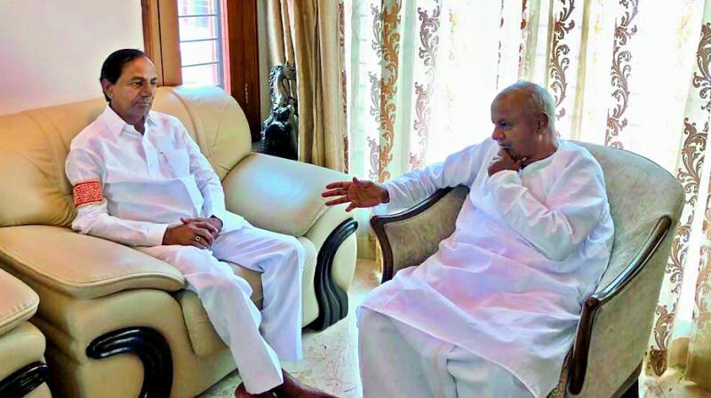 cmkcrmeetsdevegowdaappealstelugustovoteforjd(s)