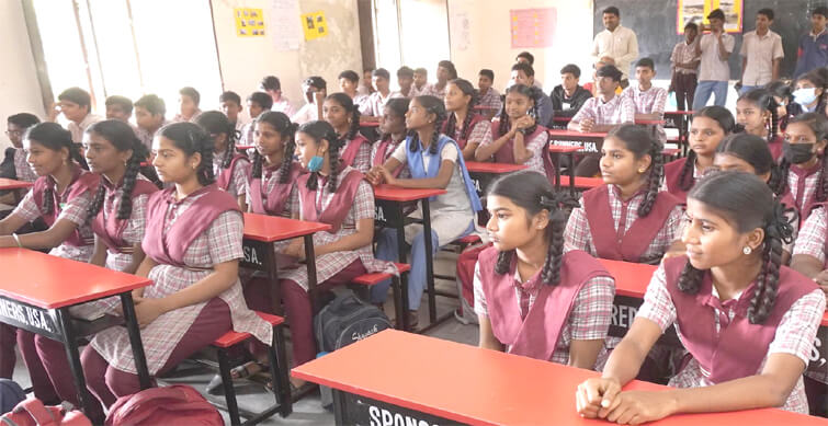 uncertaintymarksfutureofanganwadicentresintelangana