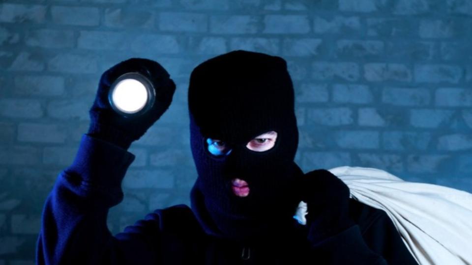 Burglary bid at South Indian Bank branch in Medchal ends in failure