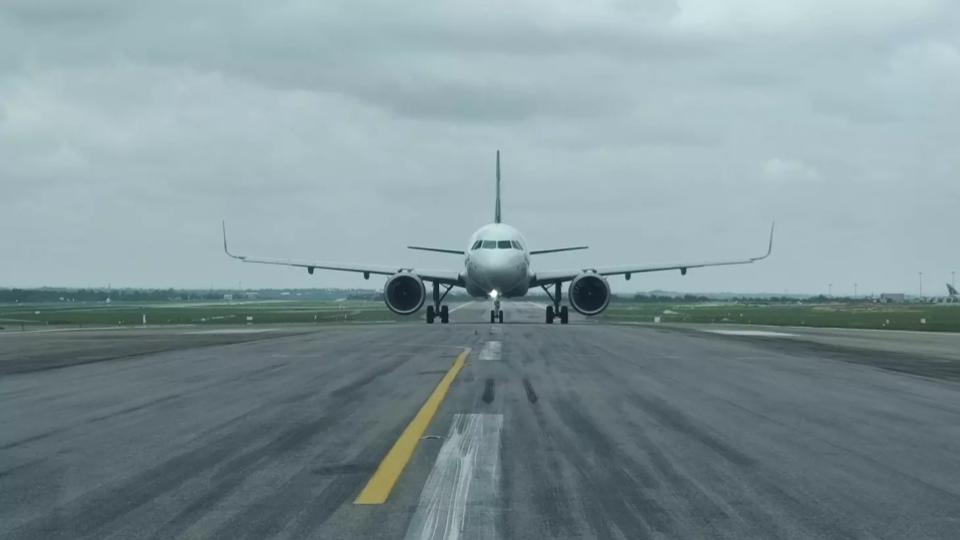 Technical Glitch Halts Charter Flight on Shamshabad Airport Runway