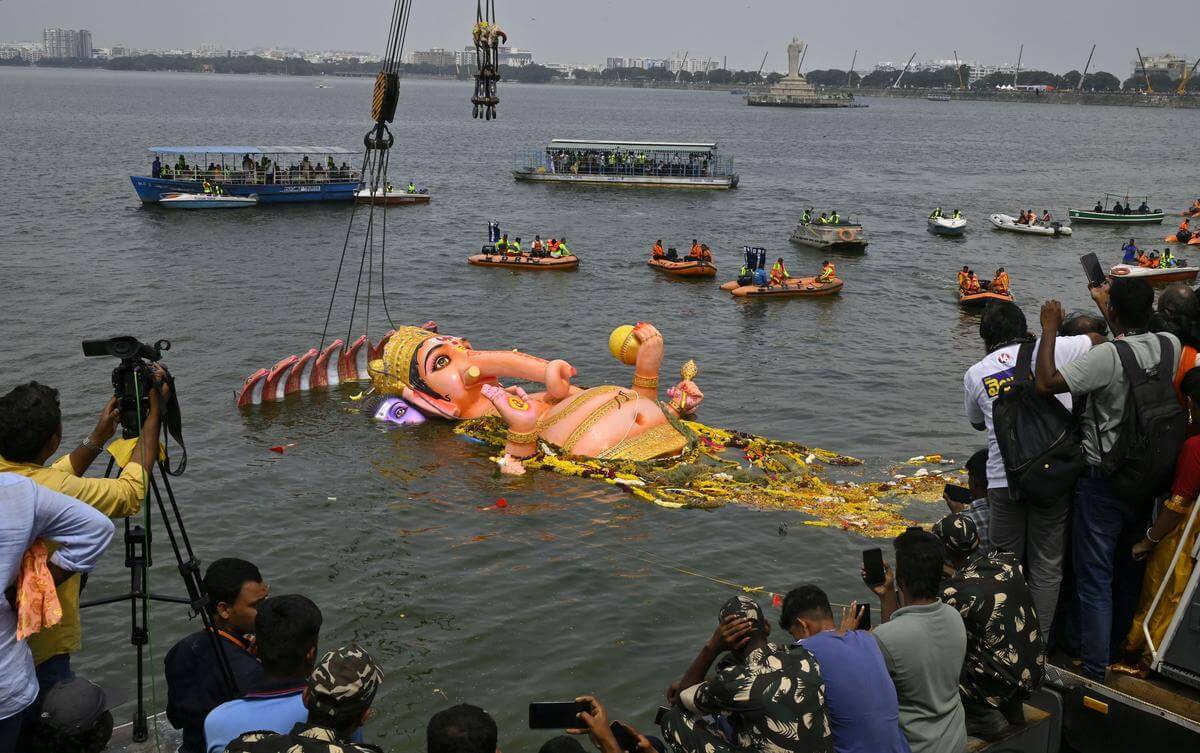 Ganesh idol immersion in Hyderabad to be held on September 6 at Hussain Sagar