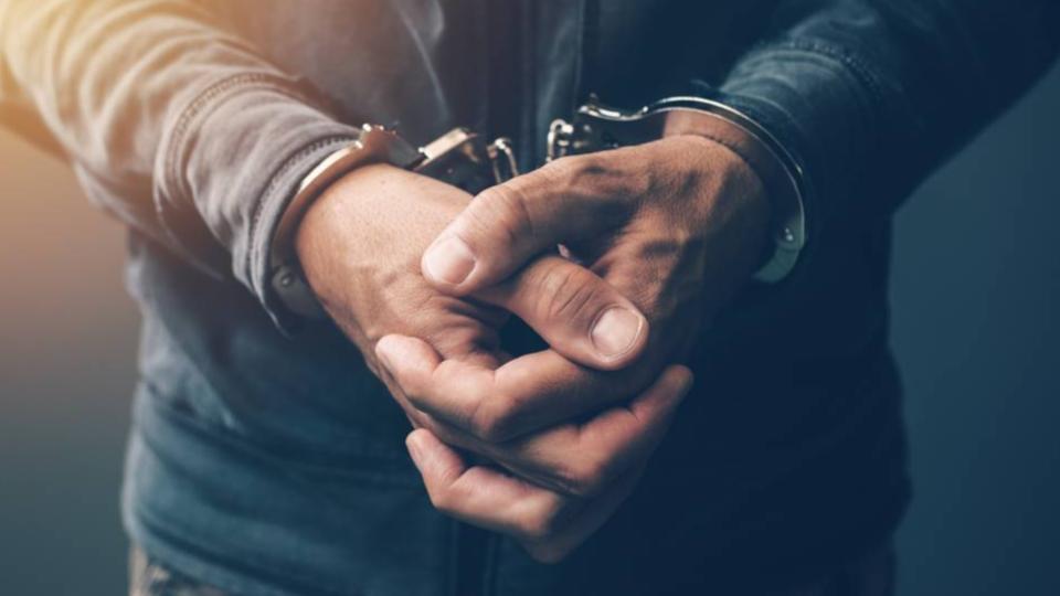 2 fake HYDRAA officers held for threatening to raze Alkapur house