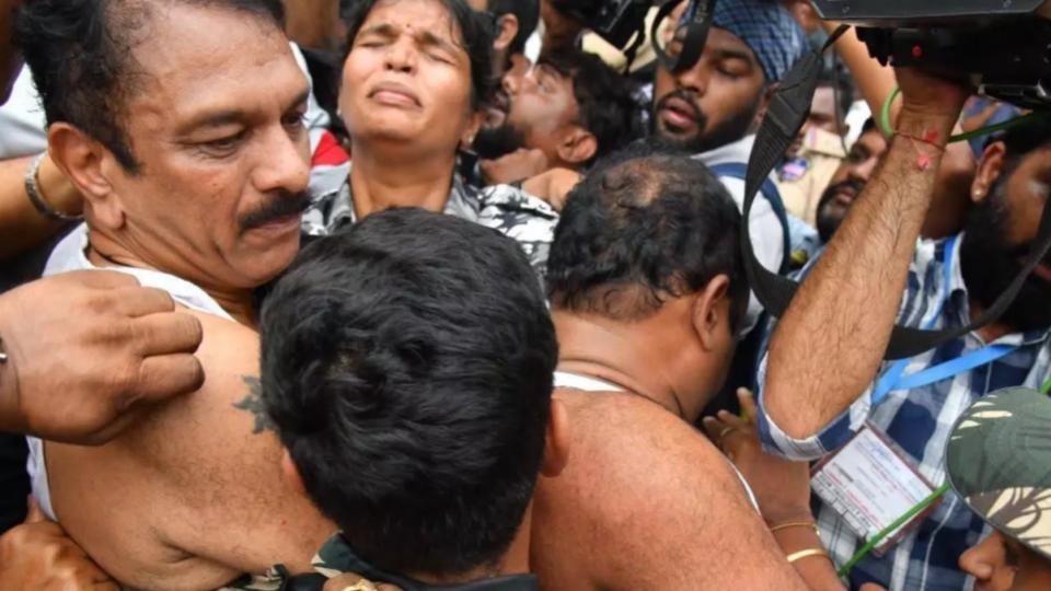 Police Book KTR, Harish Rao for Allegedly Obstructing Women Police at Assembly