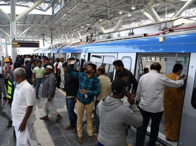 hyderabadmetro:penaltiestobeimposedonpassengerswhoviolaterules