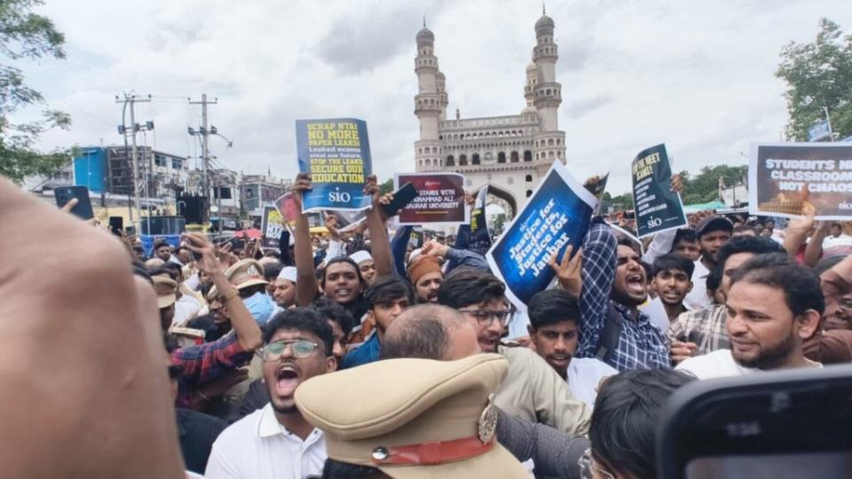 SIO holds protest over NEET paper leak at Charminar